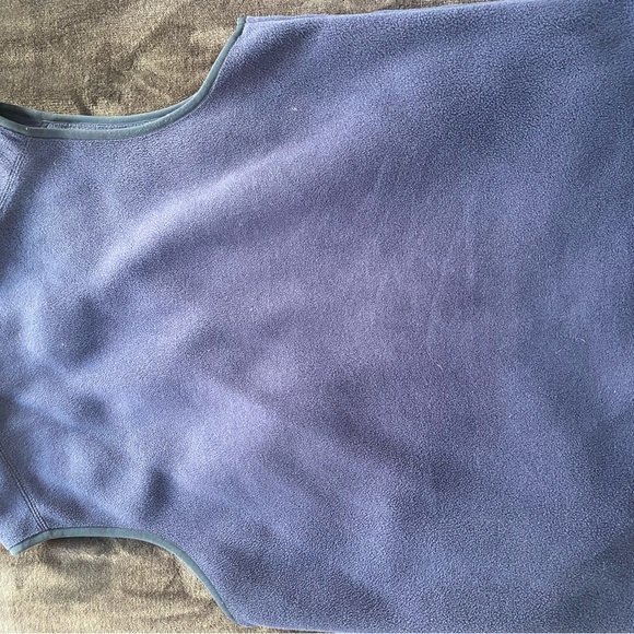 Vineyard Vines medium vest - Picture 3 of 3